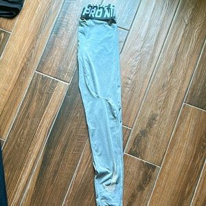 Nike pro long Leggins. Youth  size large.